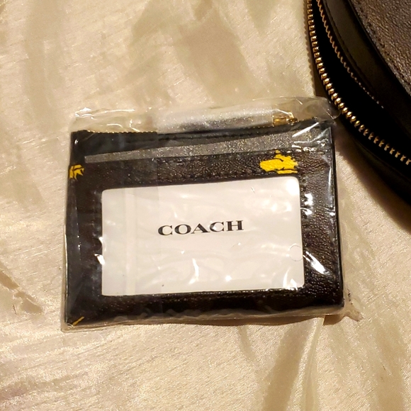 NWT Coach Coach X Peanuts Mini Serena Crossbody Woodstock Print & Card Wallet - Picture 5 of 6